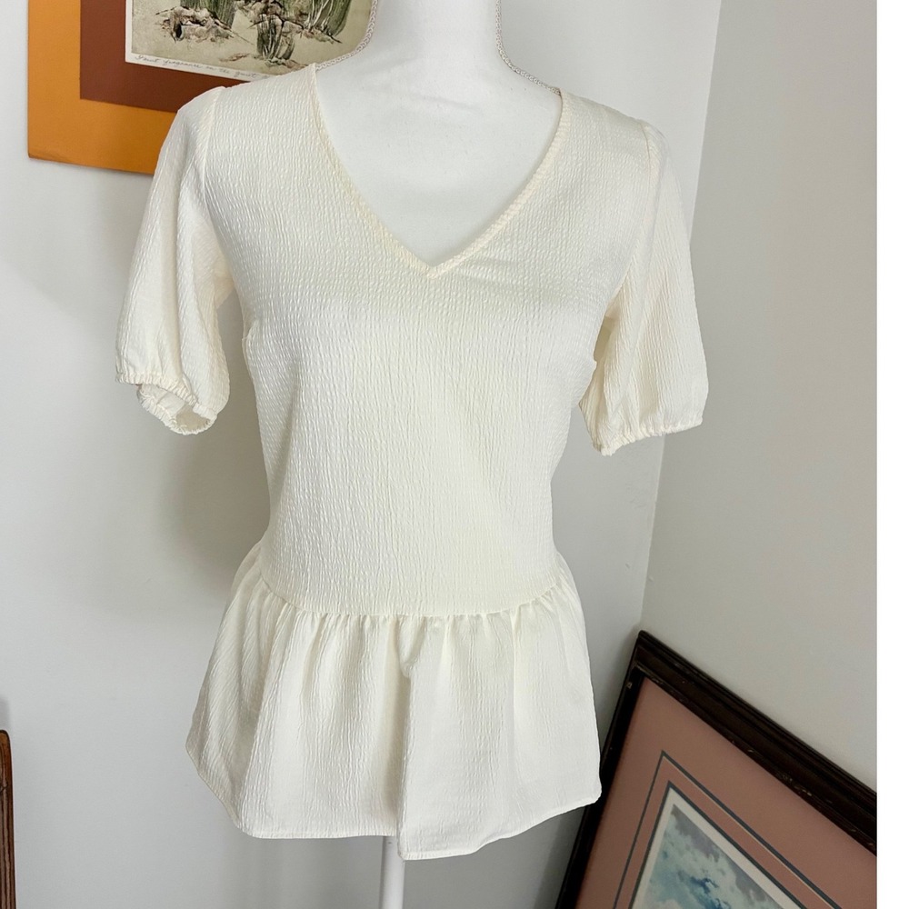 Nine West Peplum Top Women XS Ivory V-Neck Puff Sleeve Textured Blouse